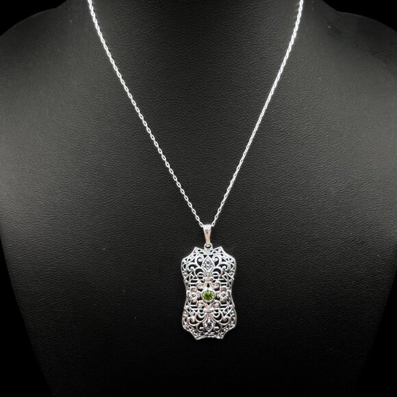 Sterling Silver Green Peridot Filigree Pendant Art Deco on 925 Silver Chain - Picture 2 of 7